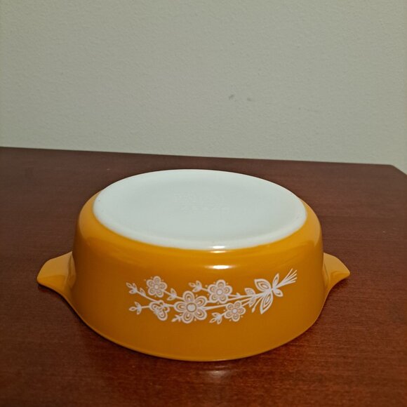 Pyrex Vintage 471-B Butterfly Gold Round 500 Milliliter Casserole Bowl With Lid - Picture 2 of 13